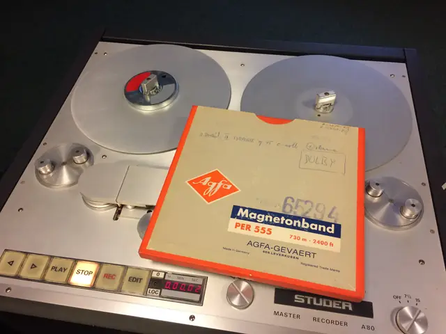 Mastering: samotný originál nahrávky včetně ručně psaných poznámek zvukového mistra. Studio Martínek, Praha.